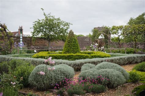 tudor knot gardens|southampton tudor house and garden.